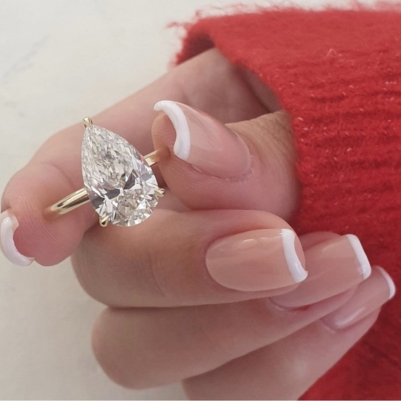 Stunning😍14K Solid Yellow Gold Pear Shape Moisannite ring. 4 Carat. - Picture 4 of 7